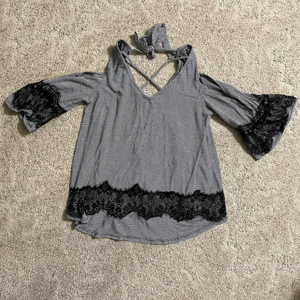 Maurices cold shoulder short sleeve